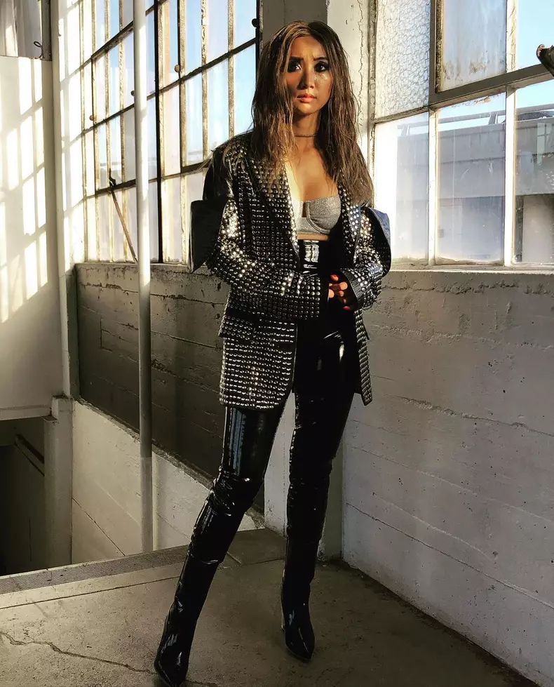 Macaulay-Culkin-se-casatoreste-Cum-arata-logodnica-lui-Brenda-Song-3