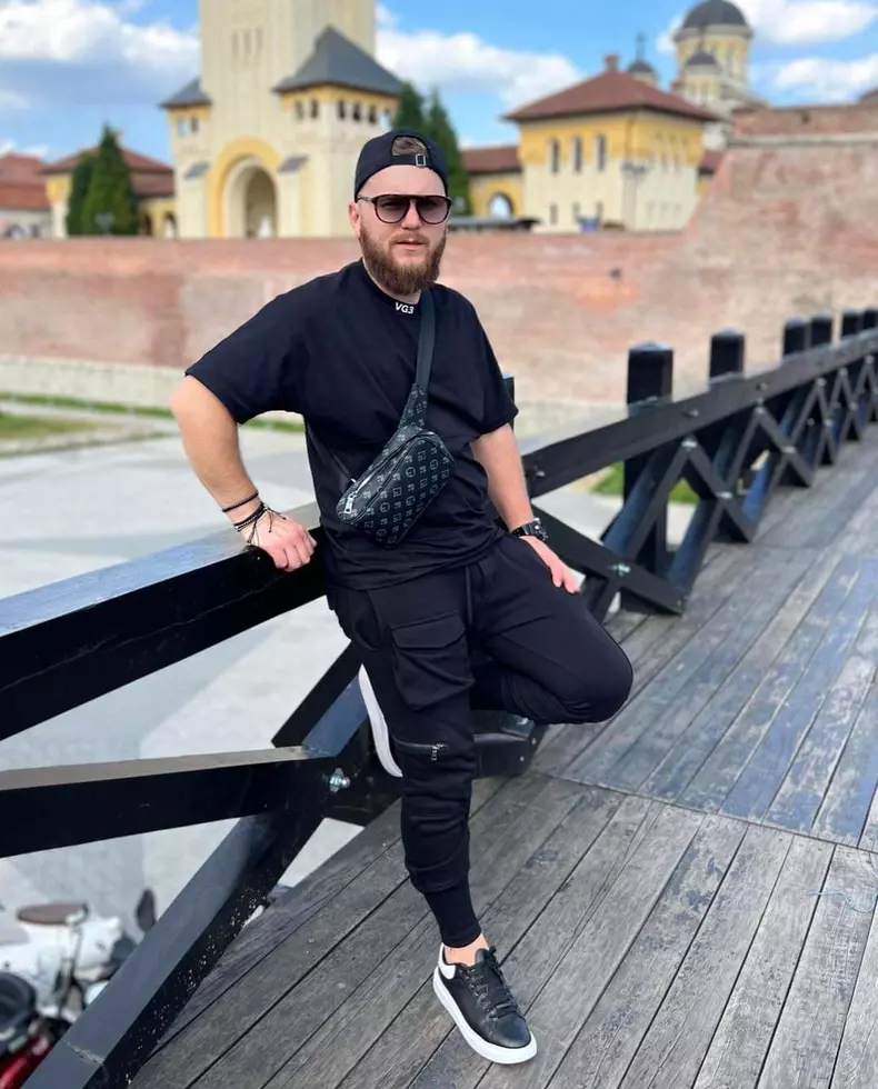 iulian acum