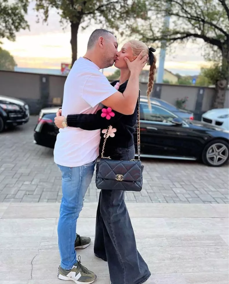 andreea-banica-silucian-mitrea-sunt-impreuna-de-28-de-ani-1