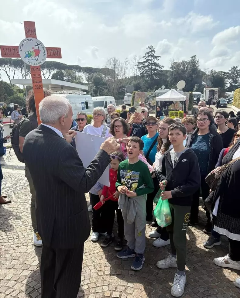 Papa-Francisc-externat-3