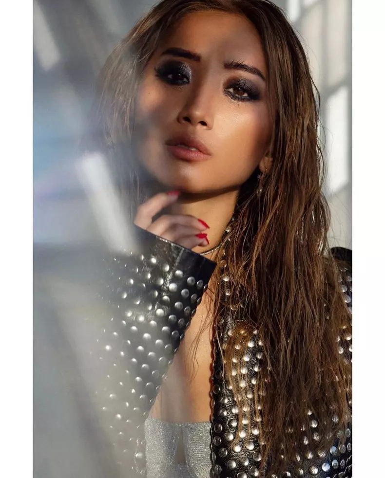 Macaulay-Culkin-se-casatoreste-Cum-arata-logodnica-lui-Brenda-Song-4