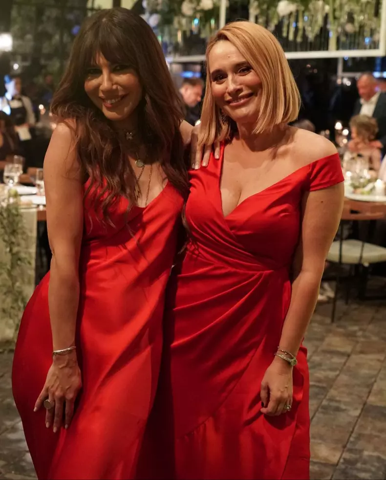 andreea-esca-si-sore-nunta-smiley-si-gina-2