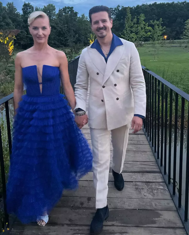 mihai-si-elwira-petre-nunta-smiley-si-gina-2