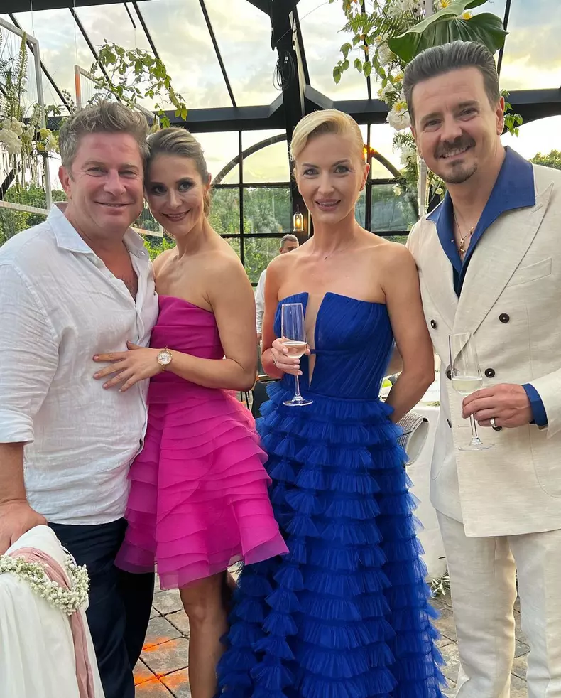 mihai-si-elwira-petre-nunta-smiley-si-gina-3