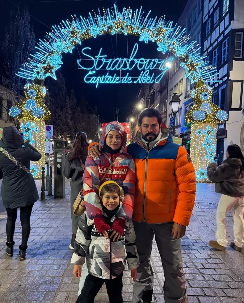Burak Özçivit vacanta 40 de ani (26)