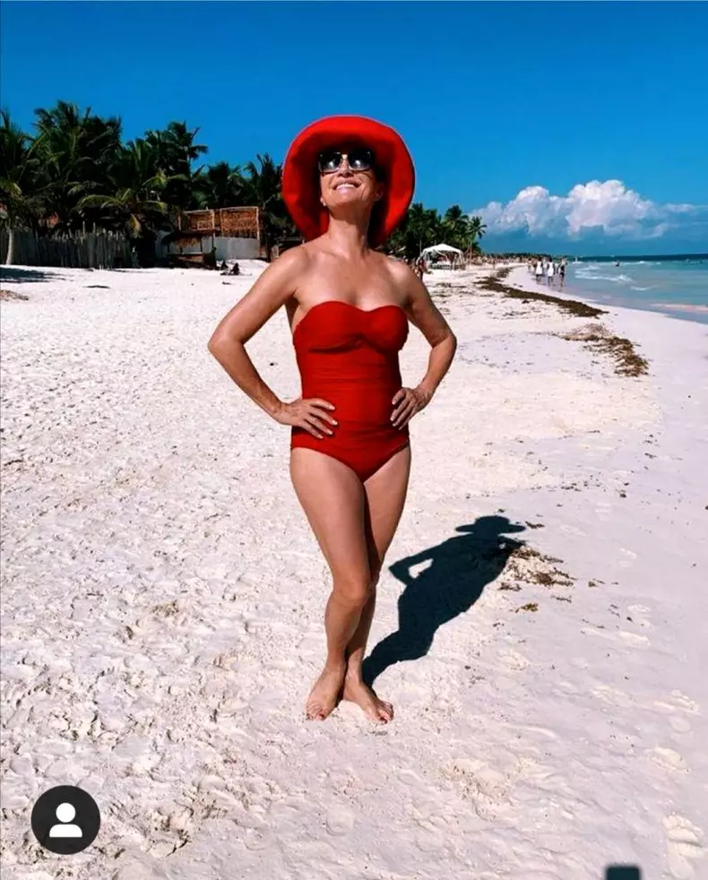 Jane-Seymour-costum-baie1-824x1024