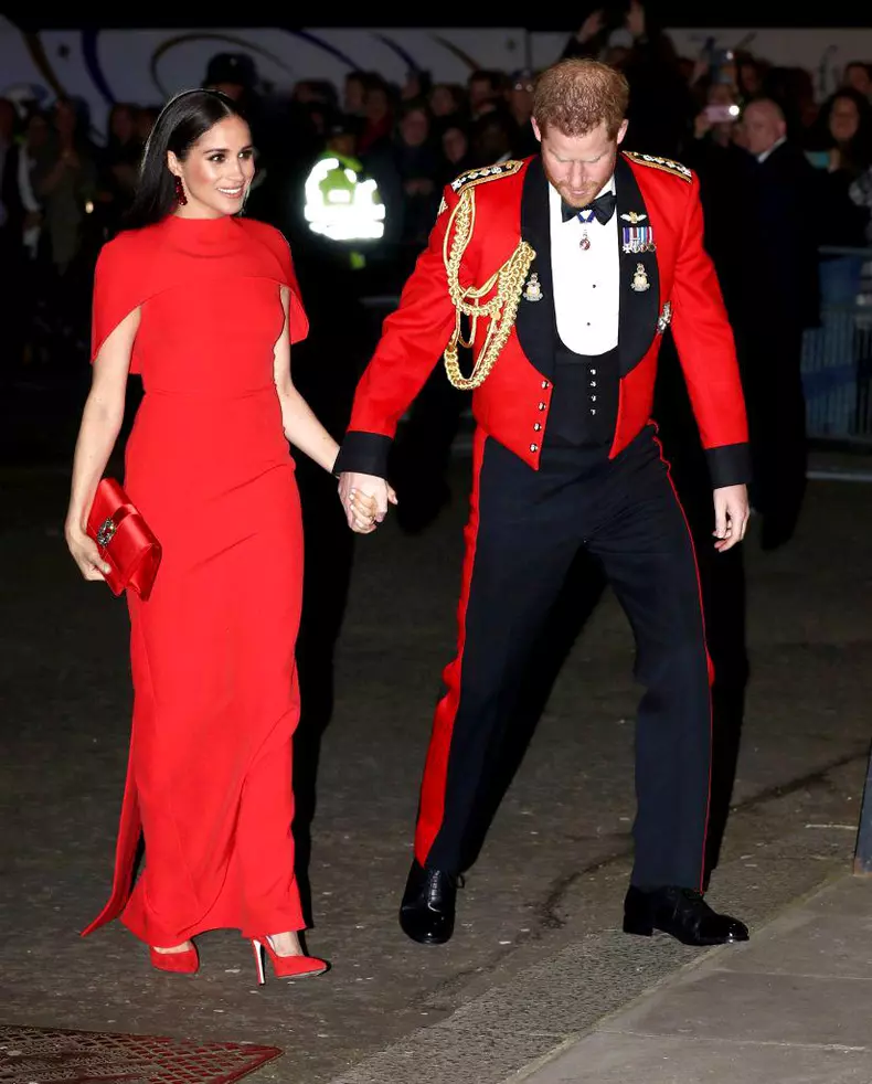 cat-castiga-Meghan-Markle-si-Printul-Harry10