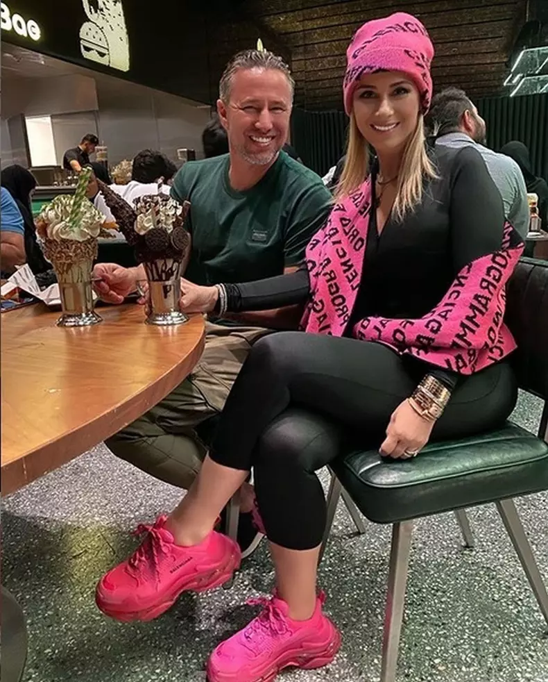 anamaria-prodan-casnicie-laurentiu-reghecampf3-copy