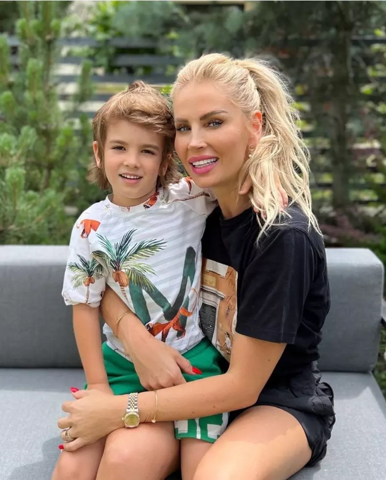 andreea-banica-si-a-pierdut-fiul.1-copy