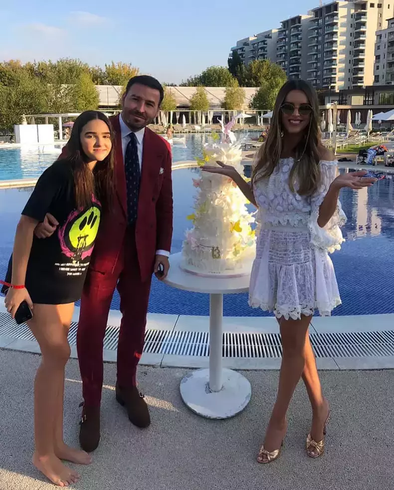 241820882390202385796622565171054441728162n