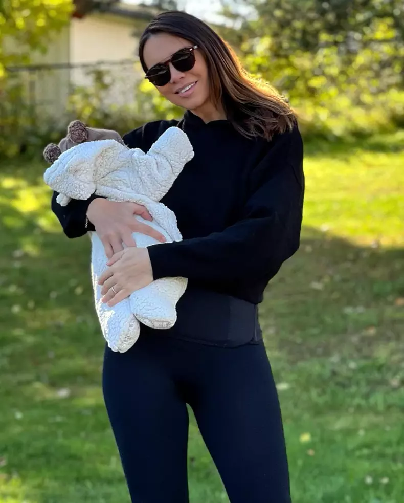 Magda Pălimariu, într-o formă fizică de invidiat la o lună după ce a născut. Care e secretul vedetei Pro TV