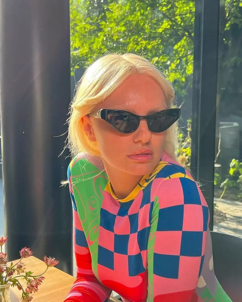 alexandra-stan-este-singura-de-doi-ani-1