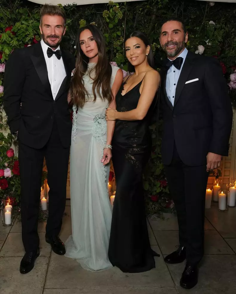 Eva Longoria, Victoria și David Beckham, la aniversarea de 50 de ani a creatoarei de modă