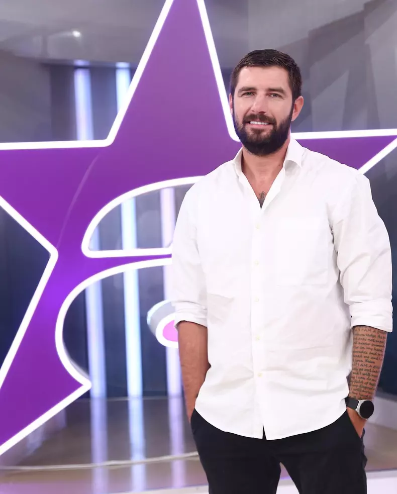 catalin-cazacu-dat-afara-de-la-antena-stars-7