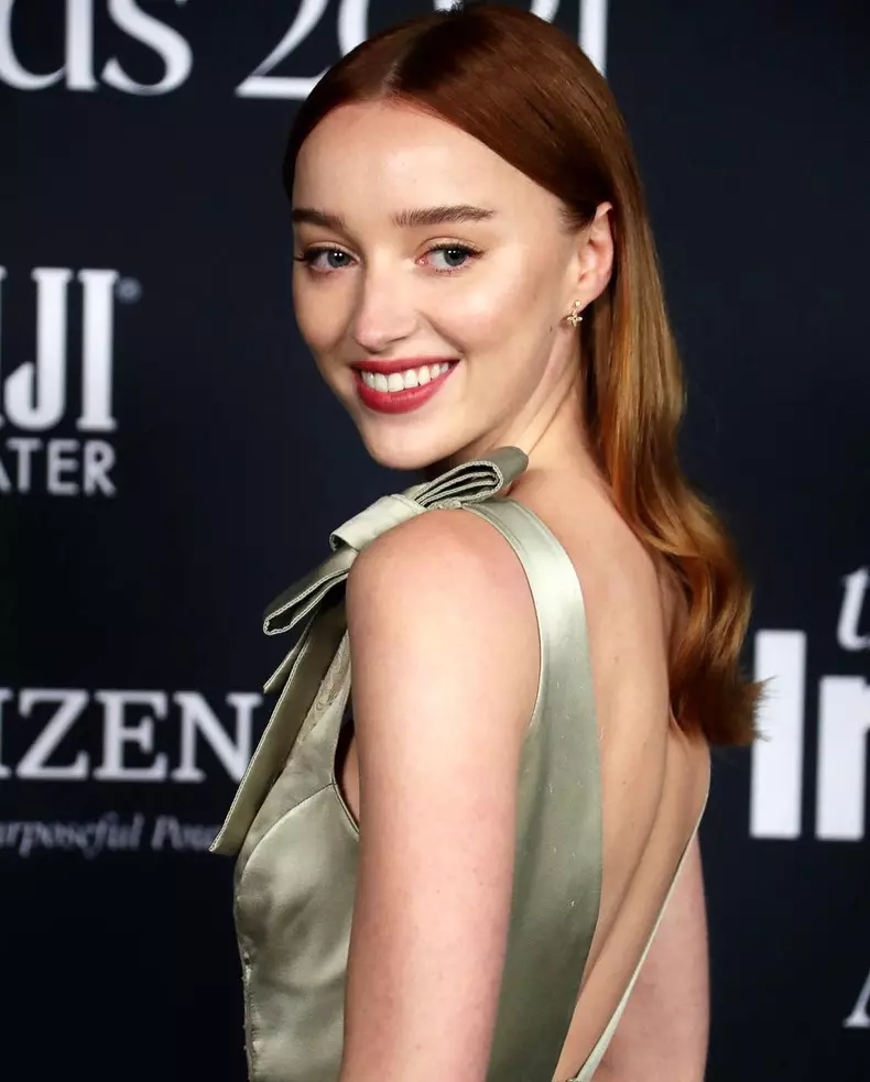 Phoebe-Dynevor-Daphne-Bridgerton-9
