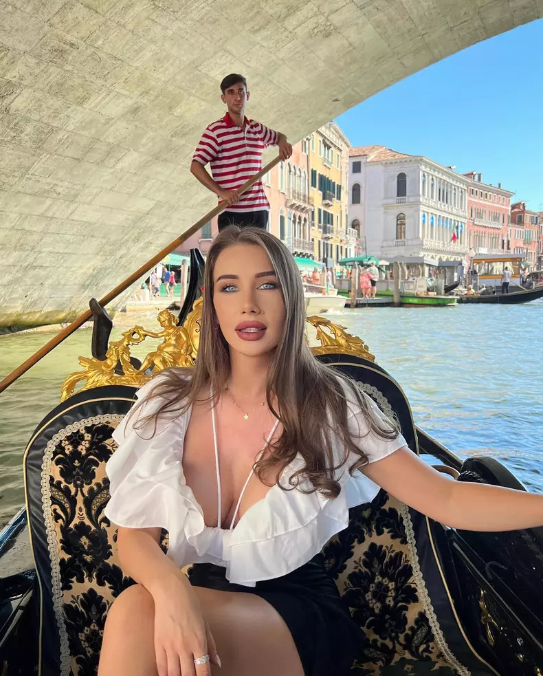 photo-by-antonela-patrut-on-august-04-2022