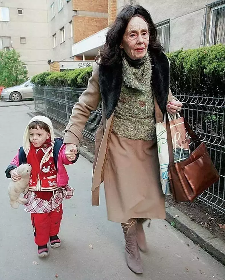 adriana-iliescu