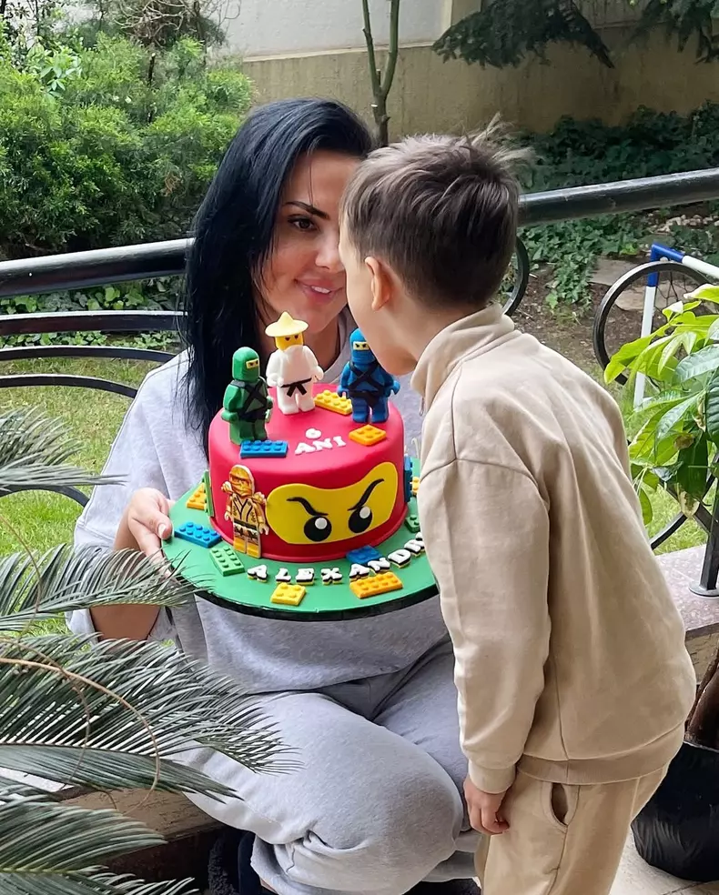 Lavinia Pîrva și fiul ei