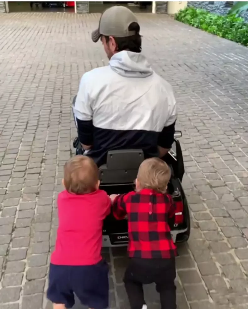 Lucy şi Nicholas, gemenii lui Enrique Iglesias și ai Annei Kurnikova