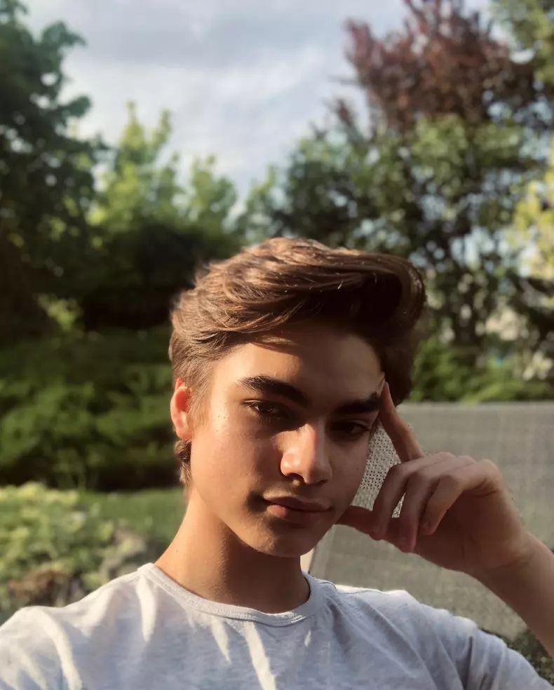 Lilian-Brinzari-de-la-Dacing-on-Ice-9