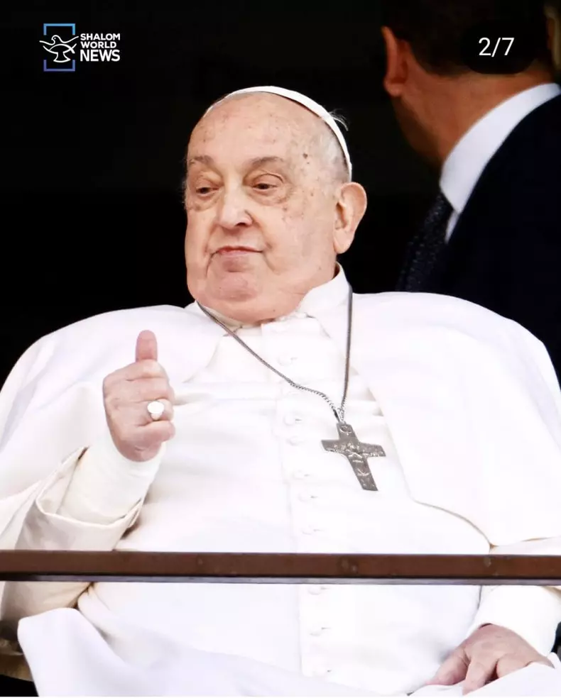 Papa-Francisc-externat-7