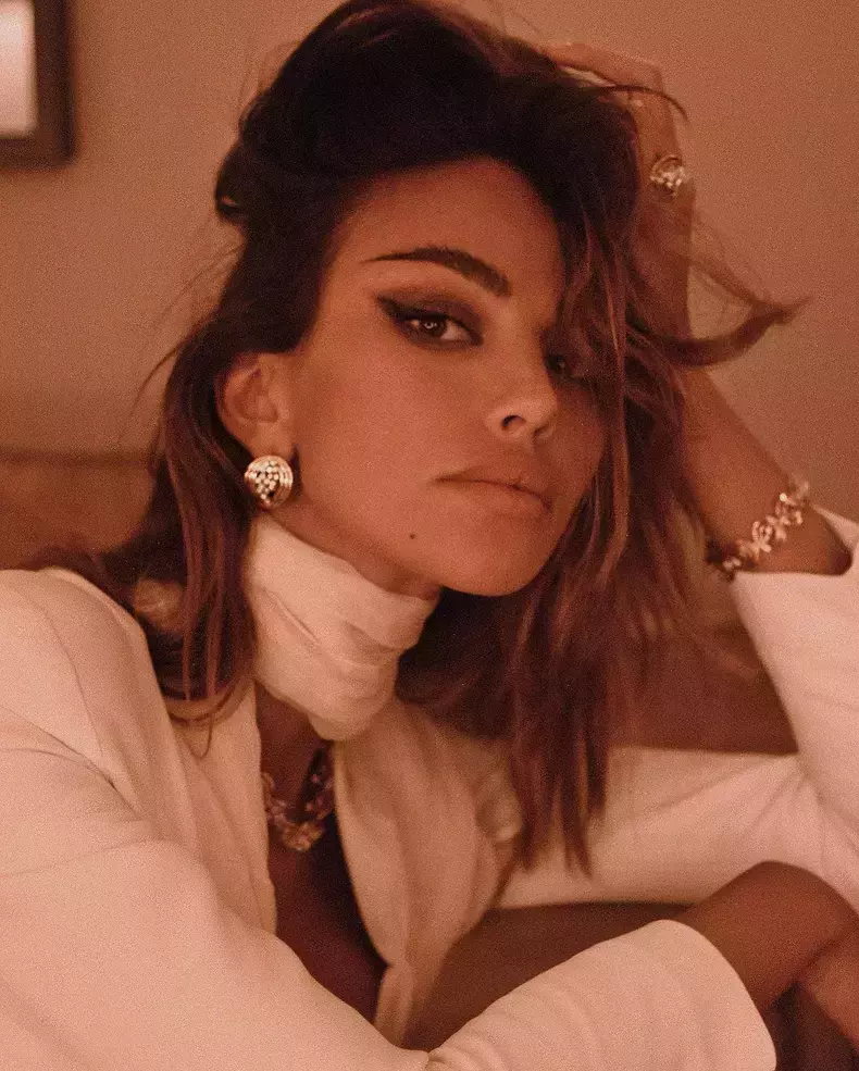 madalina-ghenea-8