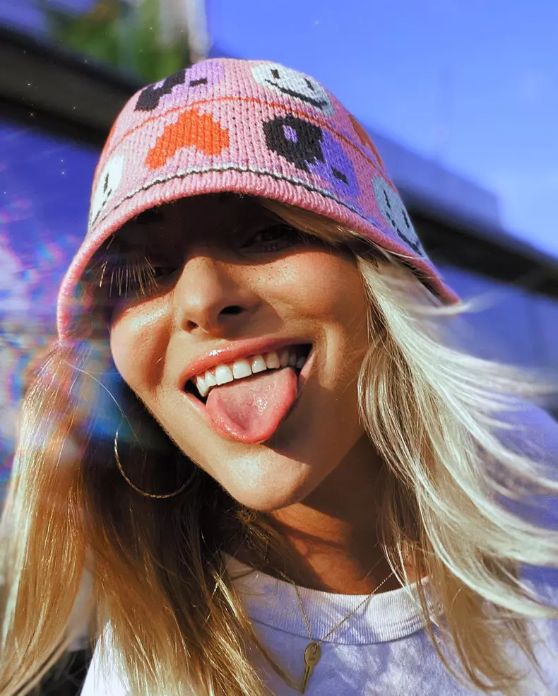 Delia, fotografie ieșită din comun pe internet (7)