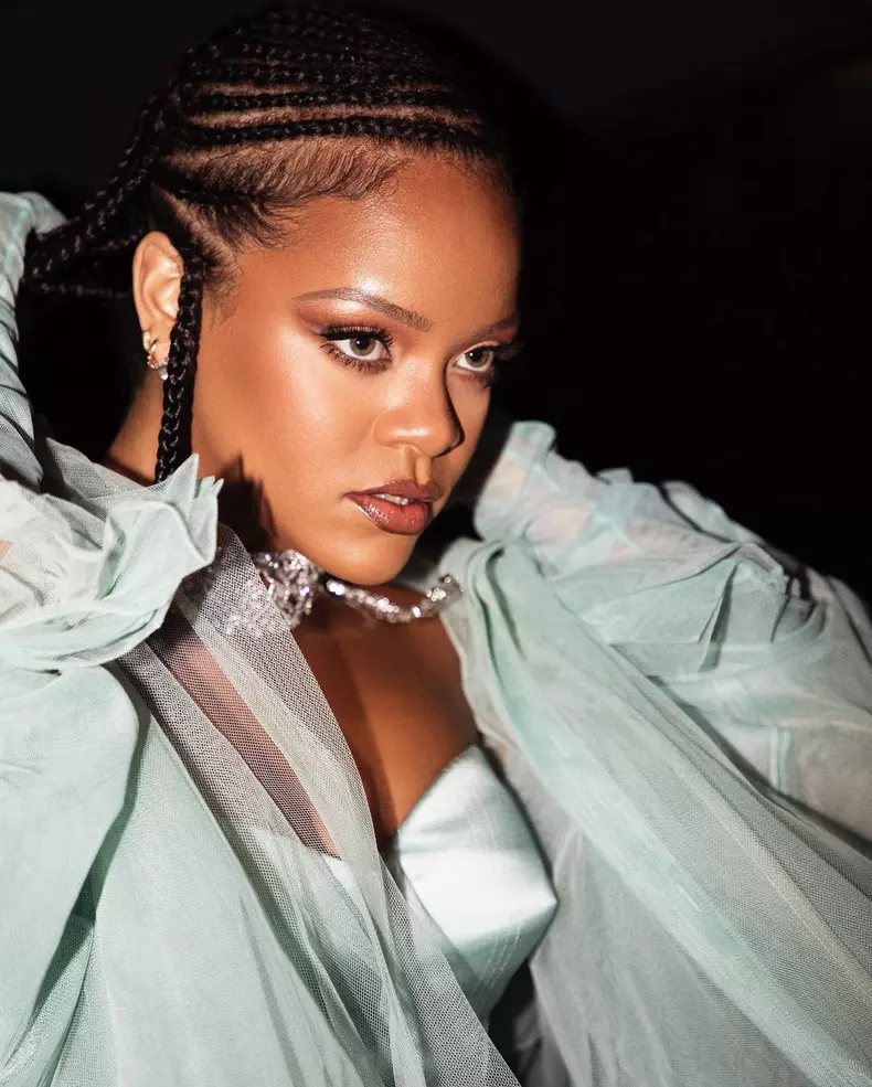 Rihanna a devenit artista cea mai bogată din întreaga lume. Ce avere a strâns RiRi (2)