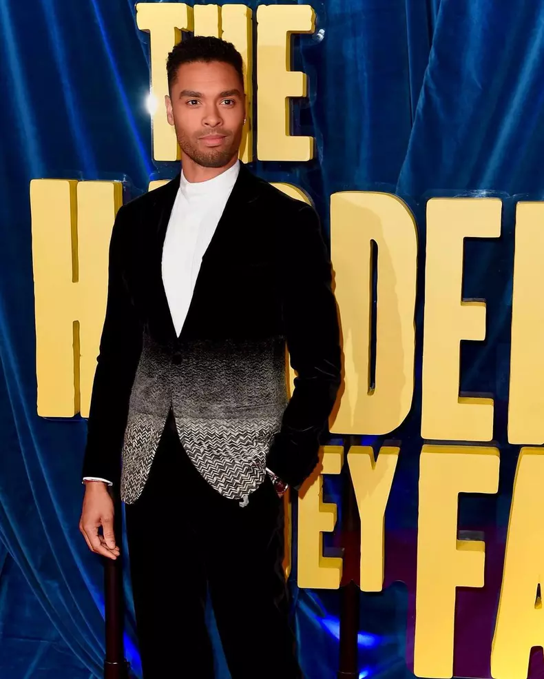 Rege-Jean-Page-Simon-Basset-8