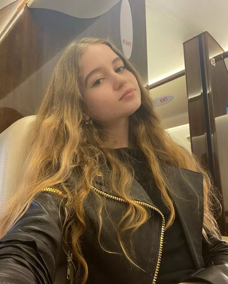 Monica-Gabor-si-Irina-Columbeanu-traiesc-pe-picior-mare-in-America.-Ce-fotografii-au-postat-online-fostul-fotomodel-si-fiica-ei-6