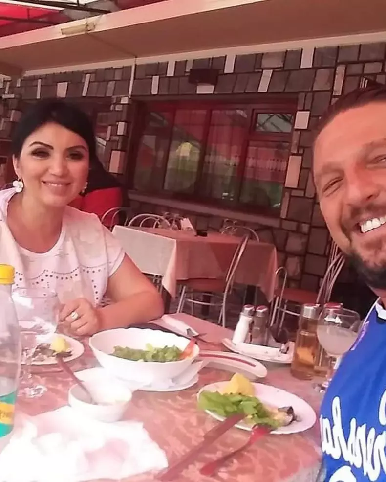 de-ce-adriana-bahmuteanu-si-iubitul-ei-au-amanat-nunta.-cu-ce-probleme-de-sanatate-s-a-confruntat-fiul-vitreg-al-vedetei-2