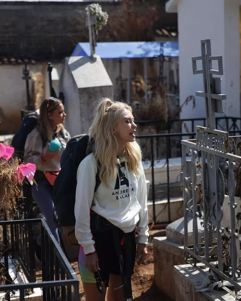 andreea-balan-isi-doreste-sa-imbrace-rochia-de-mireasa-9