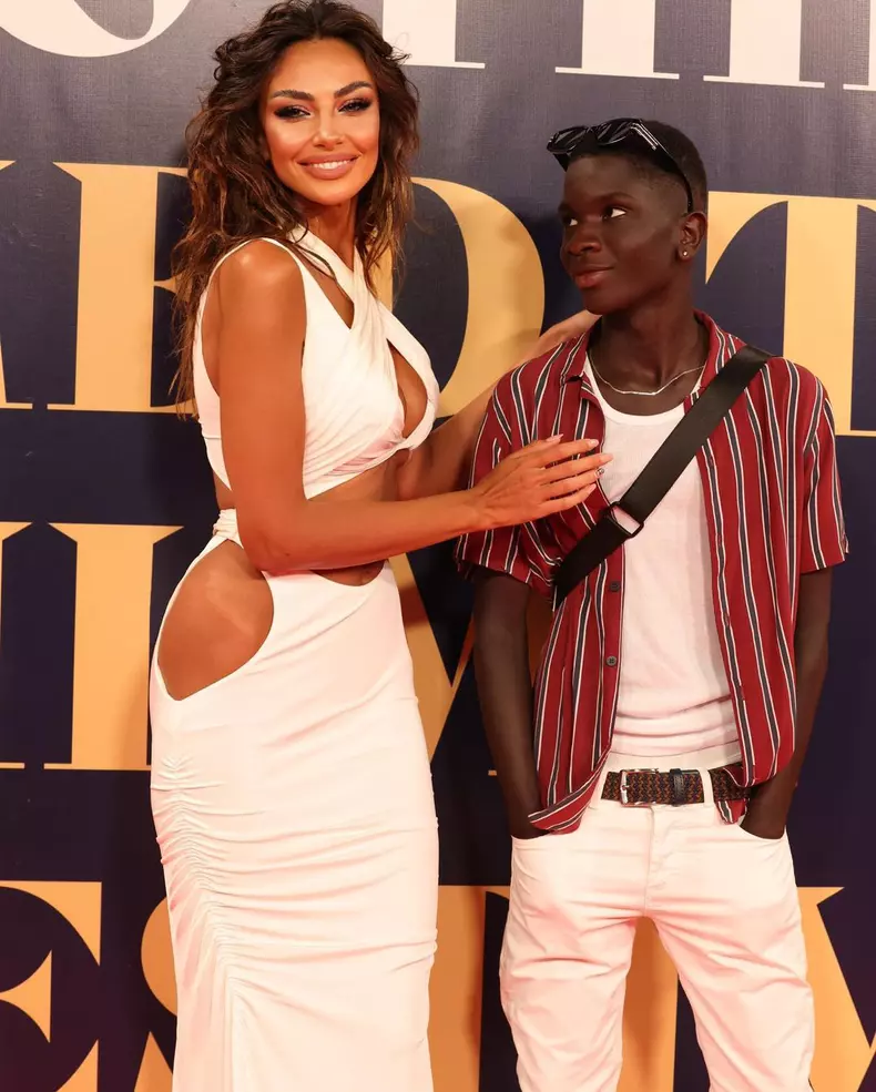 Mădălina Ghenea, apariție îndrăzneață la premiera Deep Fear