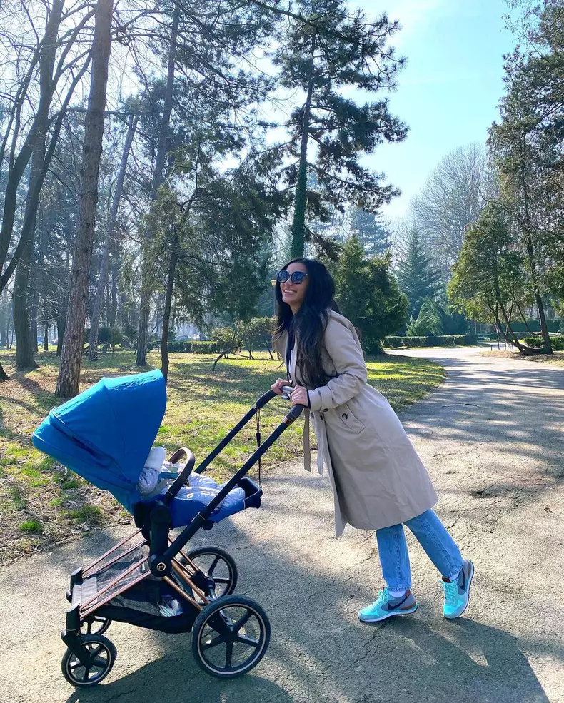 Lili Sandu și fiul ei, Thomas Jay Cristian