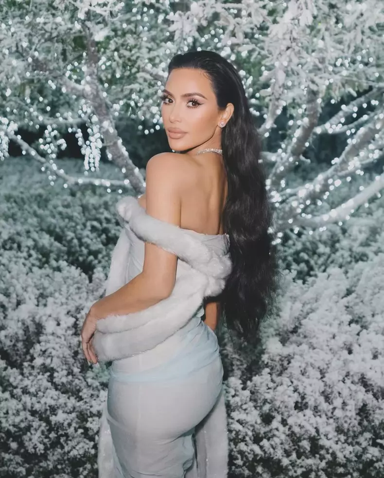 Kim K (1)