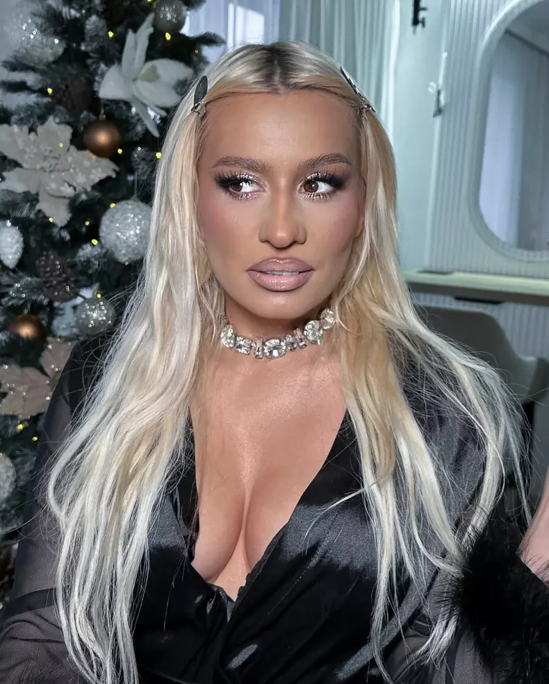 Anisia Gafton la petrecere