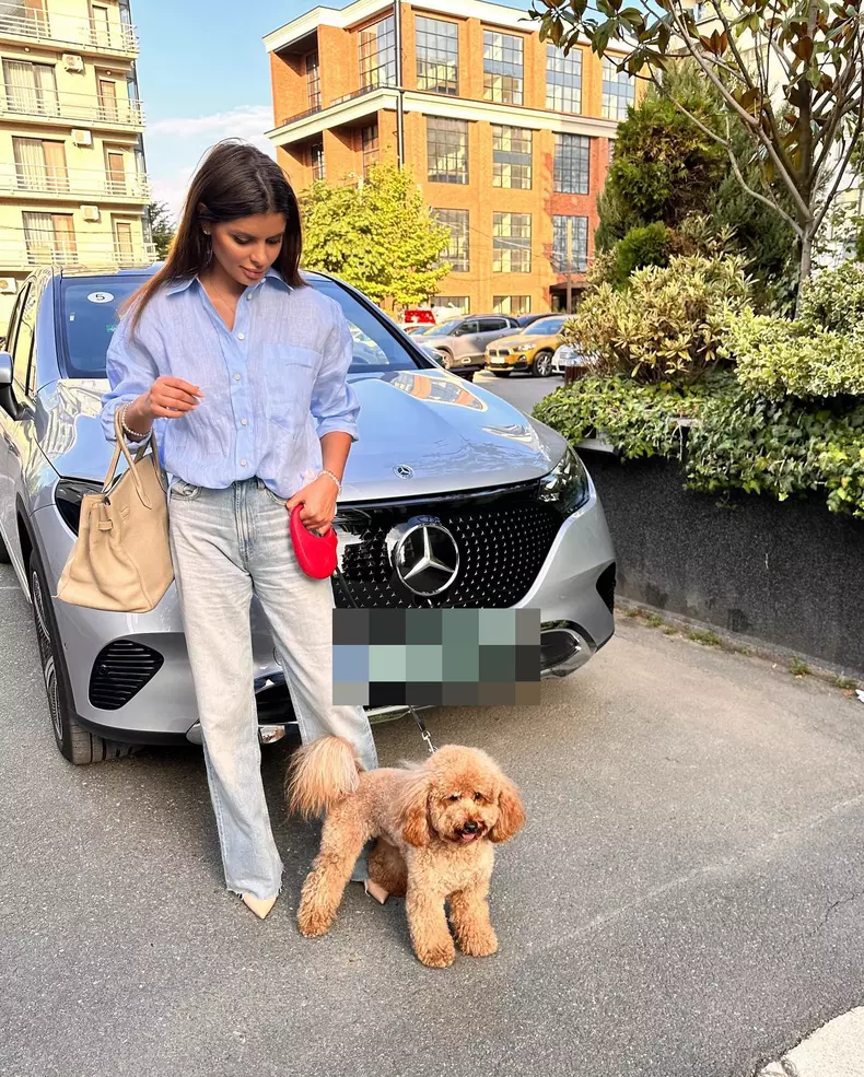 Ileana Lazariuc conduce un Mercedes-Benz EQE 350 4MATIC SUV (10)