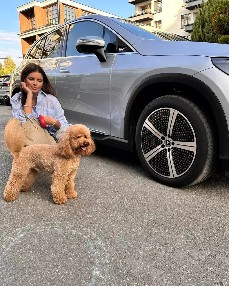 Ileana Lazariuc conduce un Mercedes-Benz EQE 350 4MATIC SUV (7)