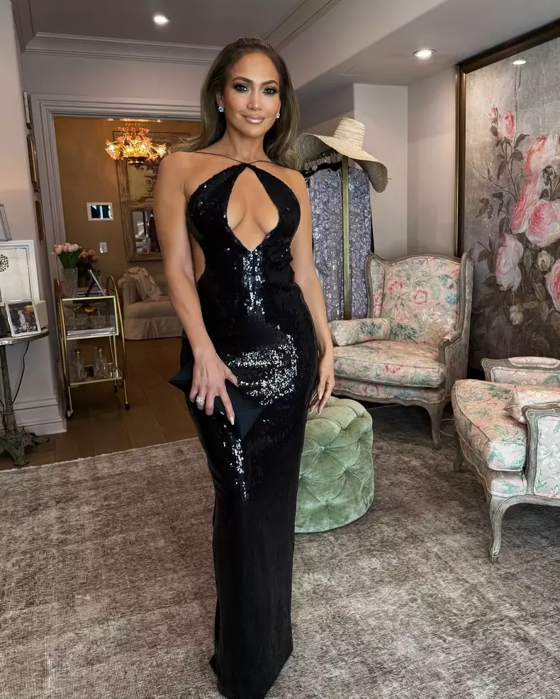 j-lo rochie
