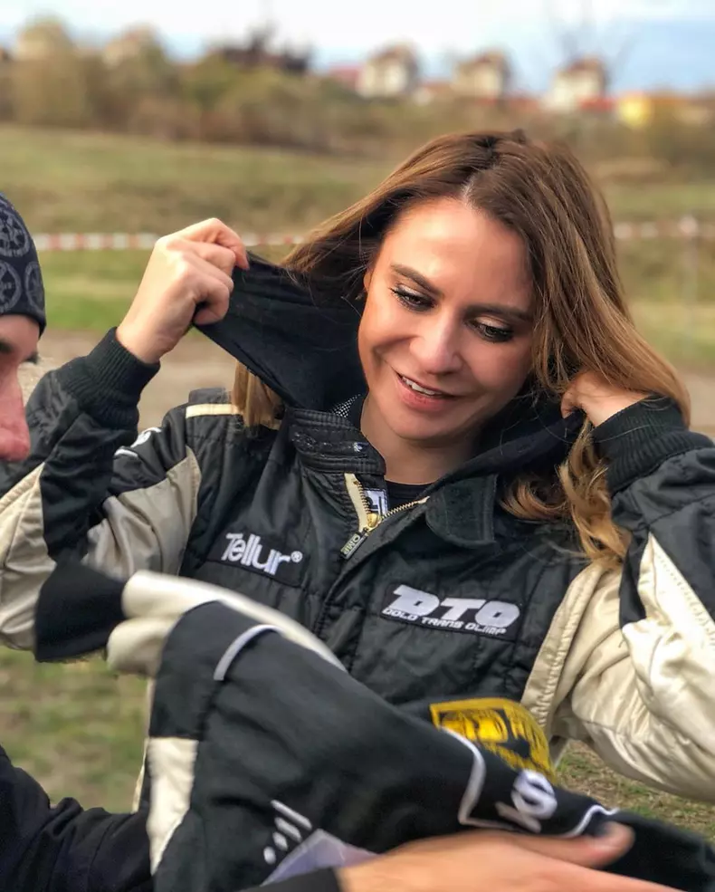 Adina Buzatu