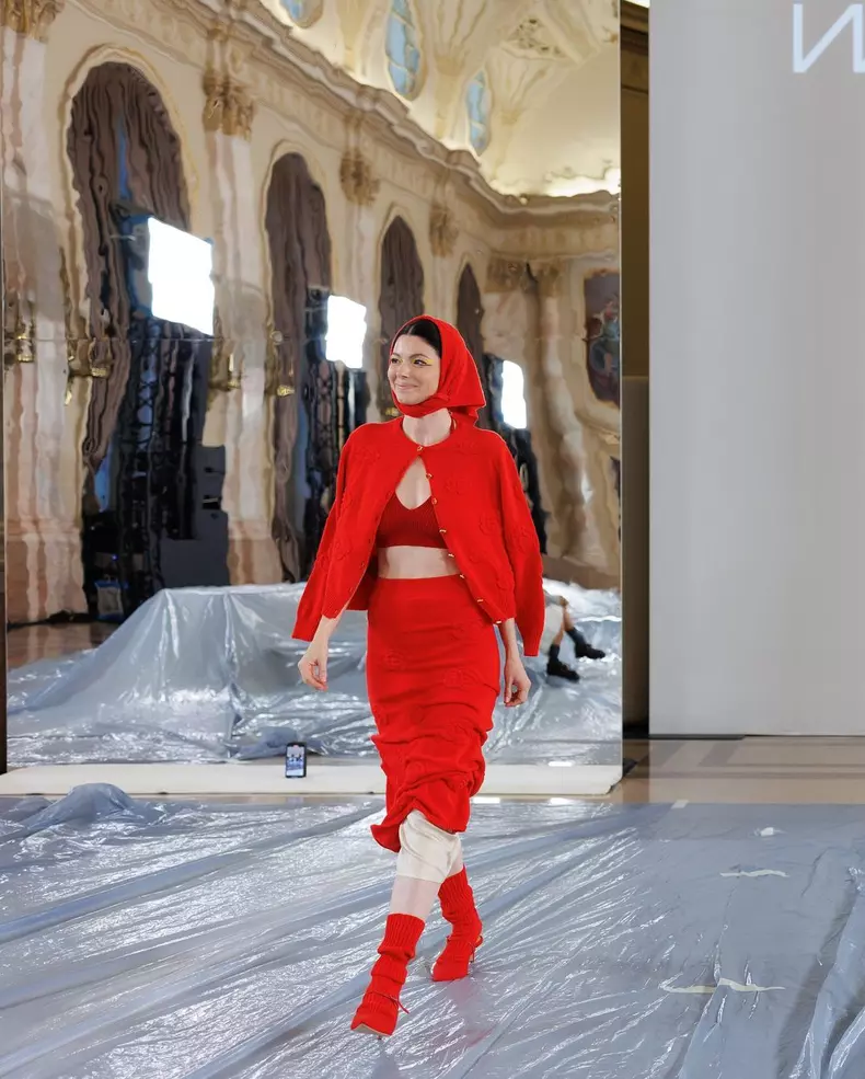 Anca Lungu, debut în modă (6)