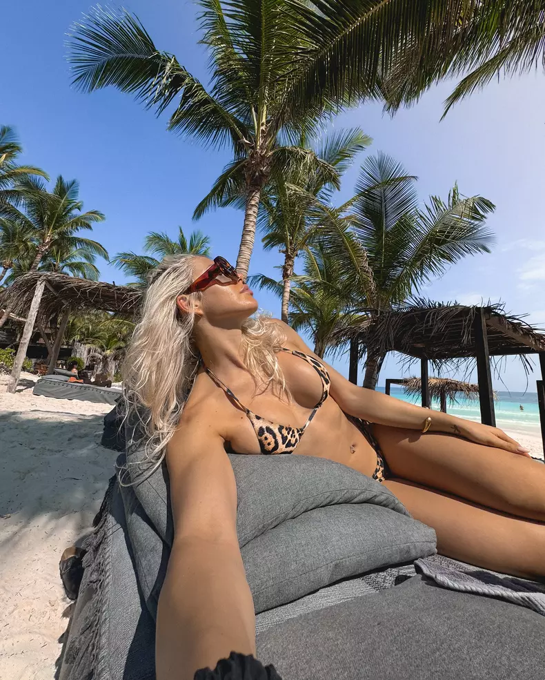 9. Carmen Grebenișan în Mexic