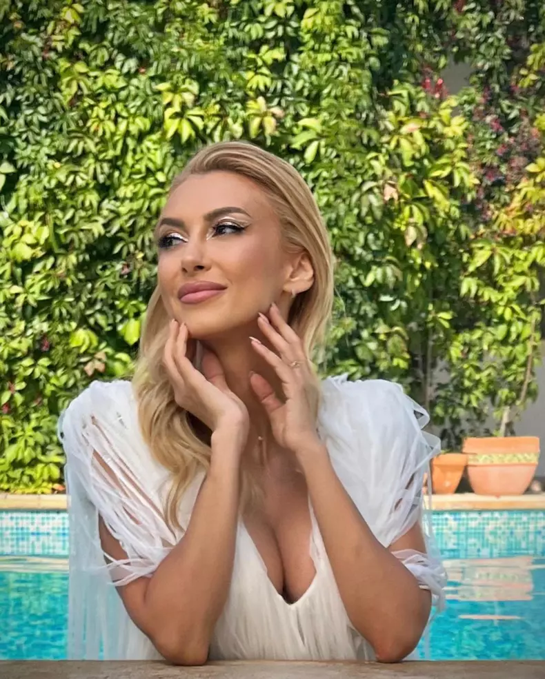 Cum-a-ramas-Andreea-Balan-fara-90.000-de-euro-12