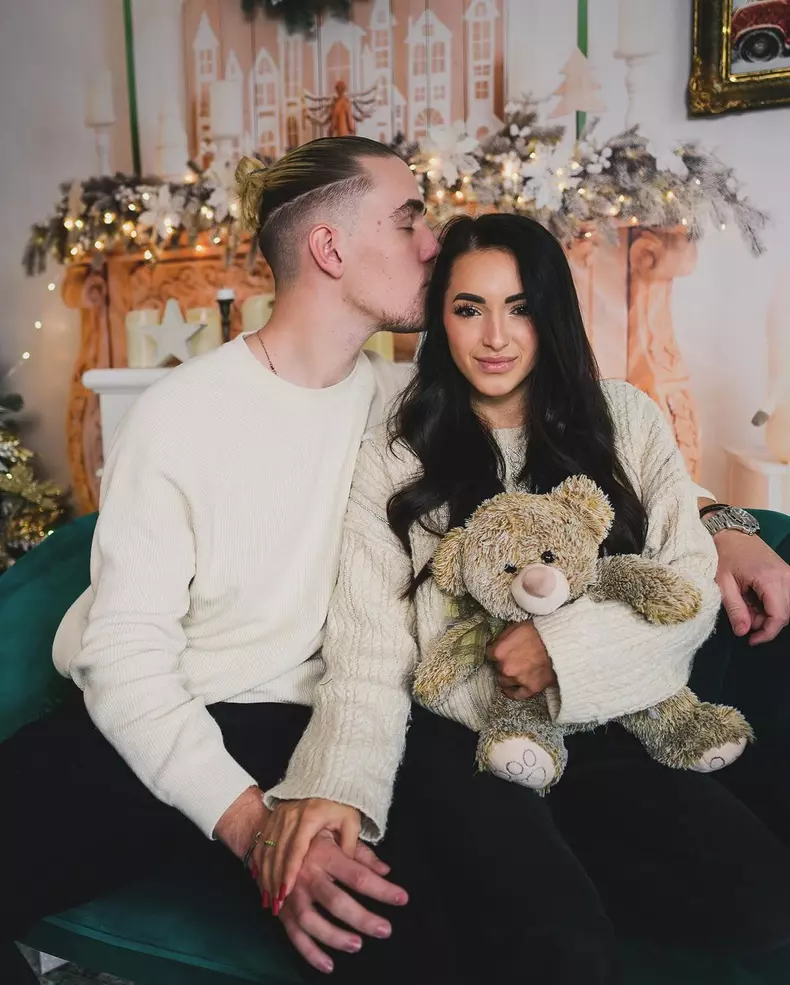 Larisa Iordache și iubitul ei, Cristian Chiriţă, s-au logodit  (8)