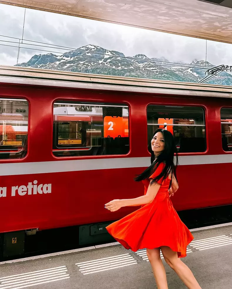 Corina Caragea a mers cu trenul prin Alpii Elvețieni  (4)