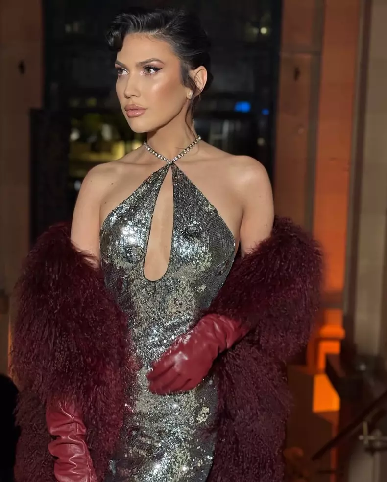 daliana-raducan-simion-bucharest-fashion-week-2025 (7)