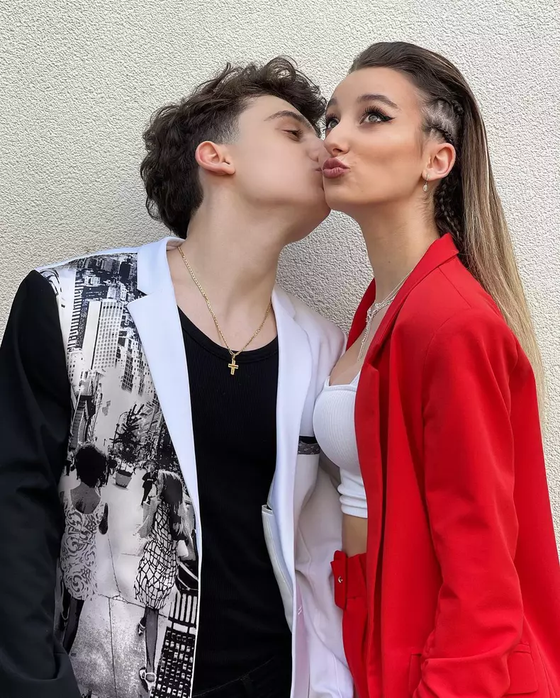 239650697_104073158618597_2171900124023685431_n