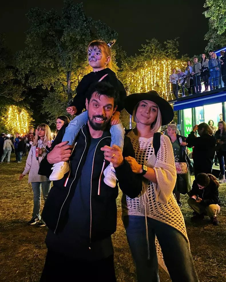 cine-este-sotia-lui-doc-0