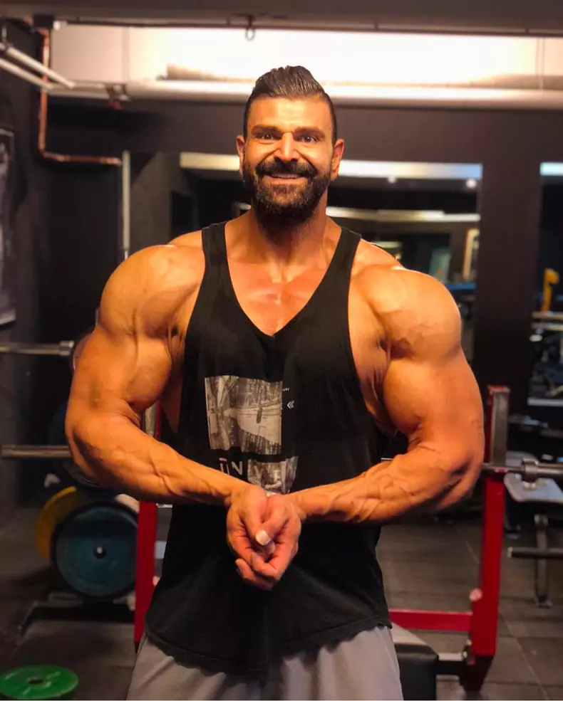 Vittorio Pirbazari8