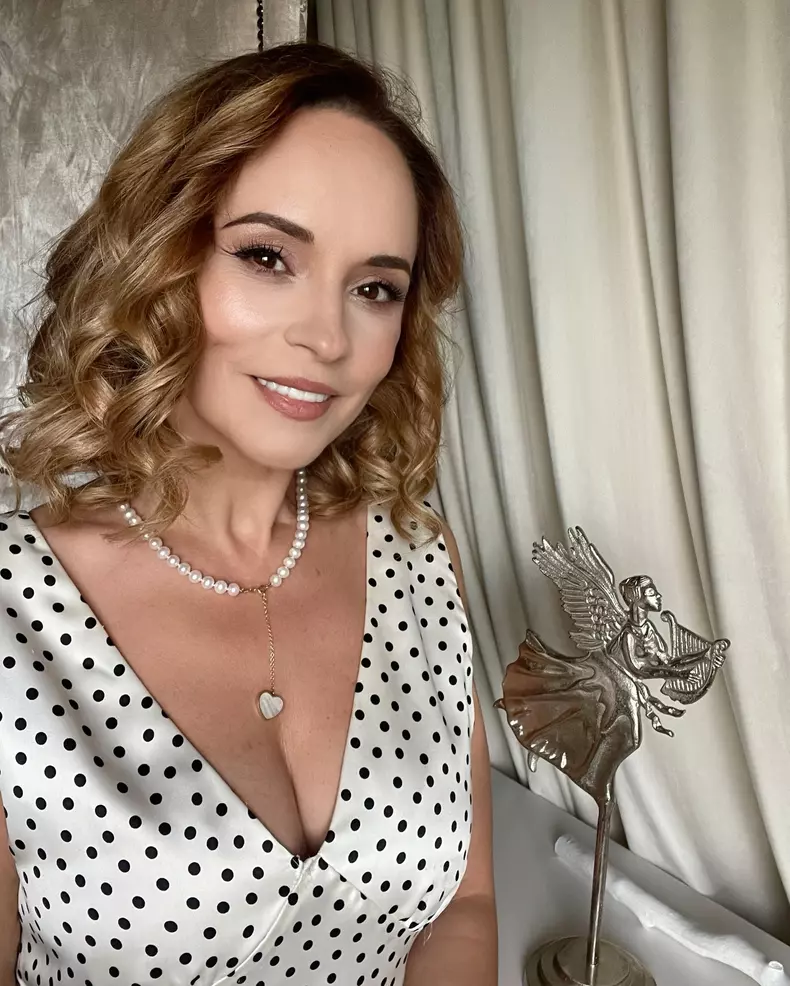 andreea marin rochie print